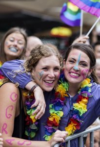 Sydney Gay and Lesbian Mardi Gras abre calendário gay de 2018
