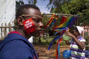 Uganda desiste da pena de morte para homossexuais