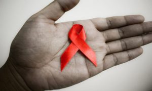 Segundo paciente no mundo a ter cura do HIV revela sua identidade
