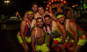 Turista LGBTI+ brasileiro aposta em viagens em grupo e para eventos no pós-pandemia