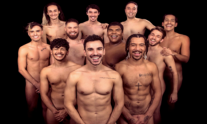 Produzido em 20 países, Naked Boys Singing! chega ao Brasil