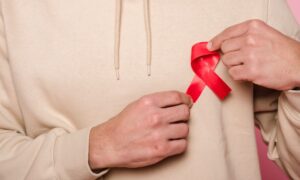 Como a pandemia da Covid impactou em quem vive com HIV