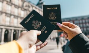 EUA emite primeiro passaporte de pessoa não binária
