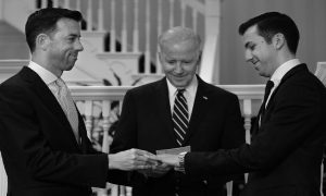 Biden celebrou casamento gay de funcionários da Casa Branca