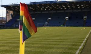 Casos de homofobia no futebol quase dobraram na última temporada